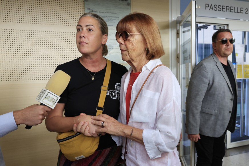 epa11587261 Gisele Pelicot (C), her daughter Caroline Darian (L) and her son David leave the criminal court in Avignon, France, 05 September 2024, where Pelicot&#039;s ex-husband stands trial for havi ...