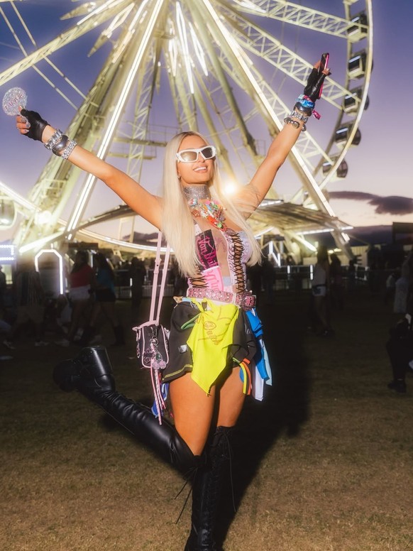 Είπαμε: όχι αυτή η πόζα.