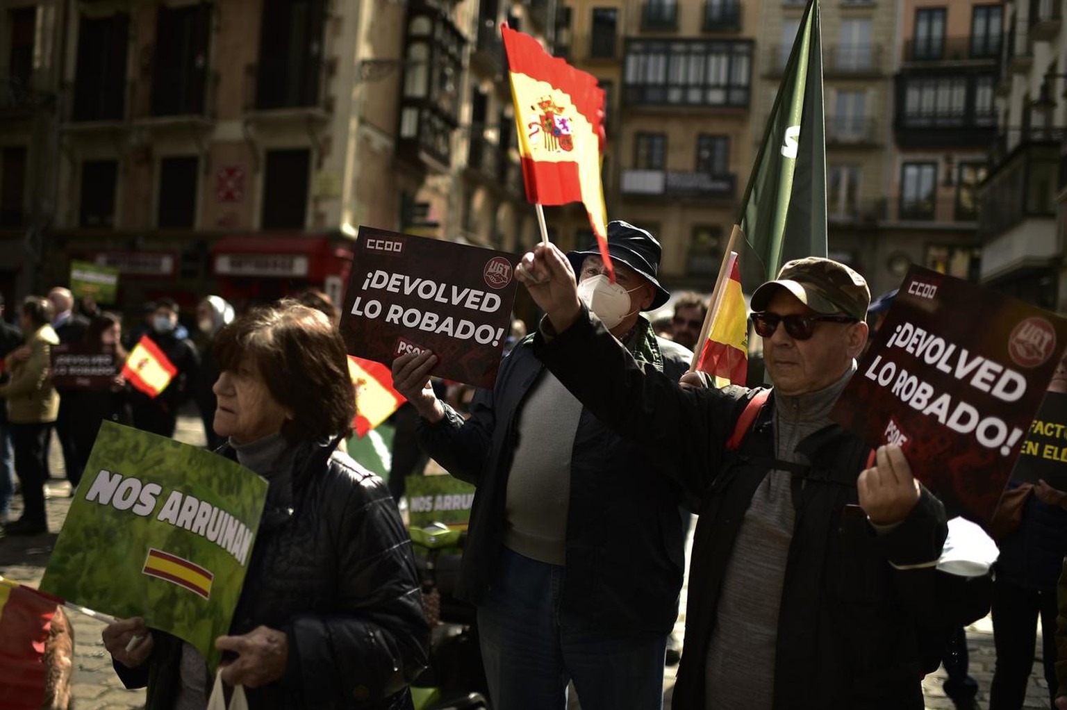 Far right supporters gather to protest against the Spanish Government and the high price of food and energy, in Pamplona, northern Spain, Saturday, March 19, 2022. (AP Photo/Alvaro Barrientos)