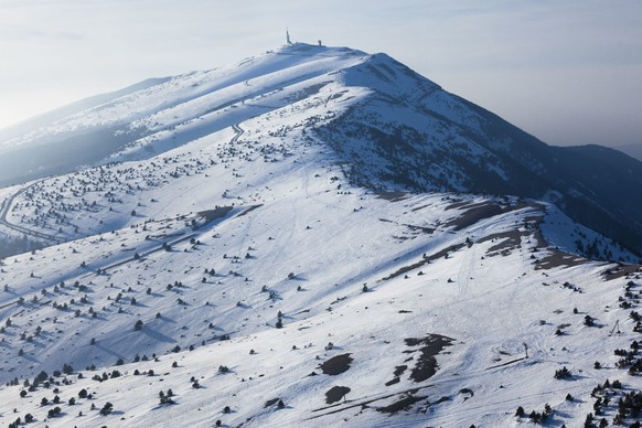 France, Vaucluse, Bedoin, Mont Ventoux (aerial view) (Photo by COLIN Matthieu / hemis.fr / hemis.fr / Hemis via AFP)