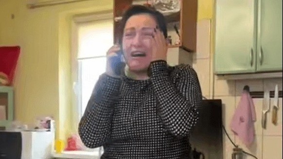 Un soldat ukrainien présumé mort appelle sa mère
«Vous avez vos bras, vos jambes, tout ?»