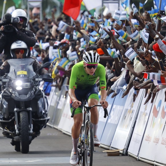 Incroyable victoire en solitaire de Tadej Pogacar à Kigali