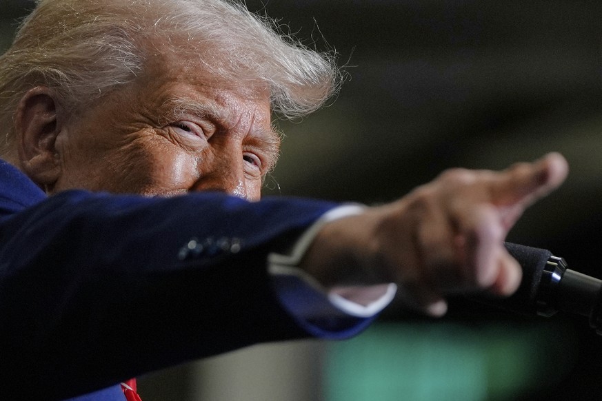 President Donald Trump speaks at U.S. Steel Corporation&#039;s Mon Valley Works-Irvin plant, Friday, May 30, 2025, in West Mifflin, Pa. (AP Photo/Julia Demaree Nikhinson)
APTOPIX Trump
