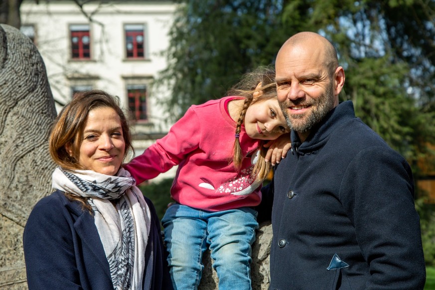 Lisa et ses parents à Zurich.