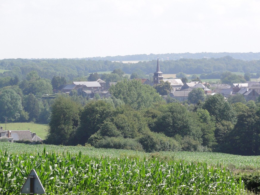 Bousignies-sur-Roc, en France s'est fait chiper un bout de terre par son voisin belge.