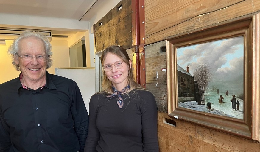 Roland et Alessa Widmer proposent environ 2000 tableaux, livres et affiches abandonnés dans le cadre de l'exposition-vente Fundkunst.ch.