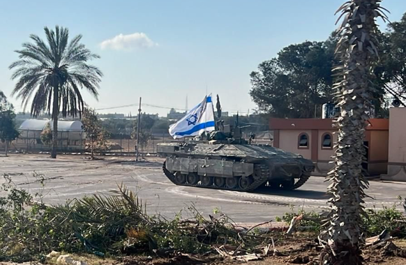 Des chars israÃ©liens dans la bande de Gaza, le mardi 7 mai 2024.