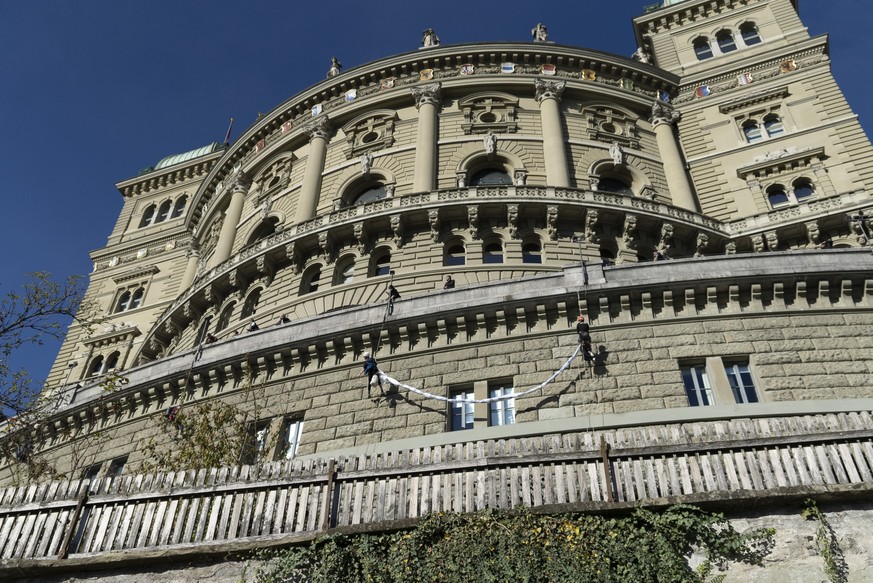 Des mesures doivent également être prises pour réduire la surchauffe dans les zones urbaines.