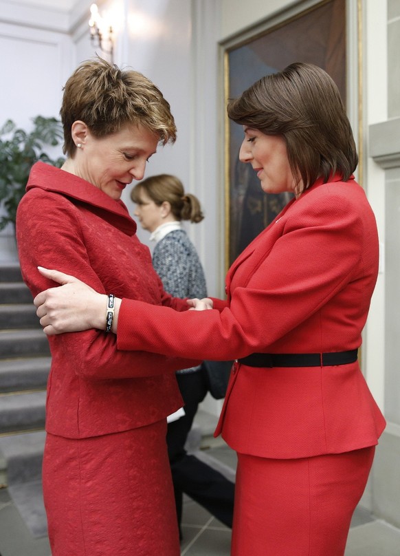 Swiss Federal President Simonetta Sommaruga, left, welcomes Atifete Jahjaga, President of Kosovo, right, during Jahjaga's official visit in Bern, Switzerland, Monday, March 16, 2015. (KEYSTONE/Pe ...