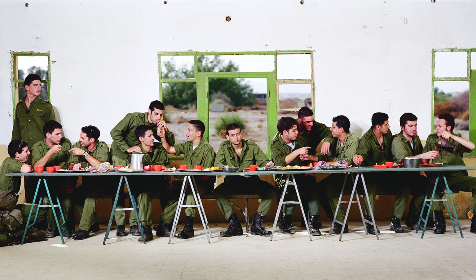 Par le photographe Israélien Adi Nes.