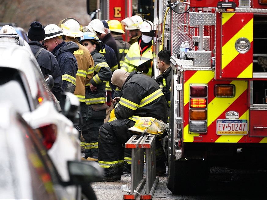 Douze personnes, dont huit enfants, sont mortes dans l'incendie d'un petit immeuble de logements en plein centre de Philadelphie, aux Etats-Unis.