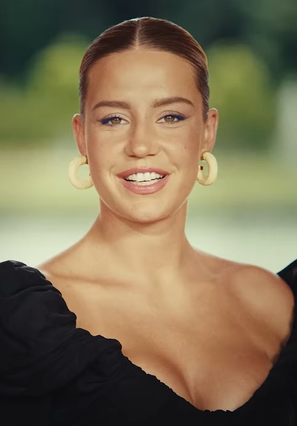 Bonjour Adèle Exarchopoulos!