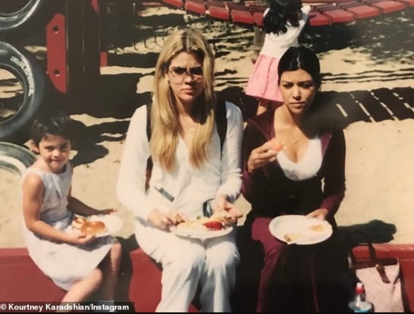 Kourtney Kardashian a publié une archive familiale.