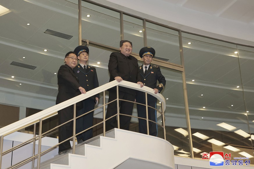 Le dirigeant nord-coréen Kim Jong-un a assisté personnellement au lancement de la fusée.