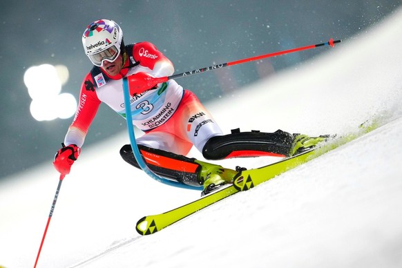 ABD0049_20230124 - SCHLADMING - �STERREICH: Daniel Yule (SUI) am Dienstag, 24. J�nner 2023, in Aktion im 1. Durchgang des Slaloms der M�nner in Schladming. - FOTO: APA/GEORG HOCHMUTH