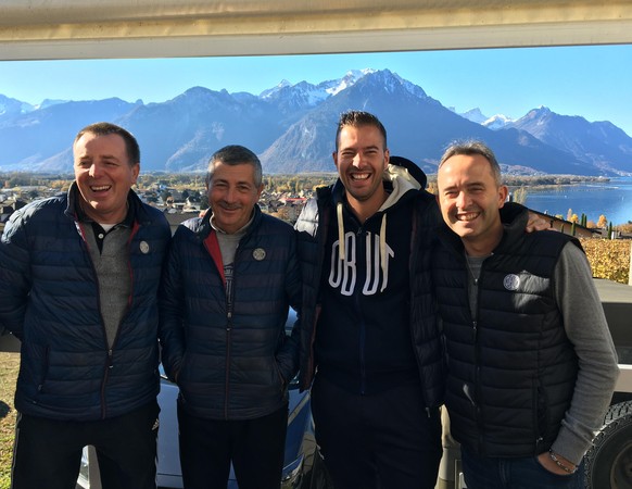 Philippe Suchaud, Christian Fazzino, Dylan Rocher et Damien Hureau (de gauche à droite) lors de la réception d'avant-concours samedi à la cave des Moines de Villeneuve (VD): 21 titres de champion du m ...