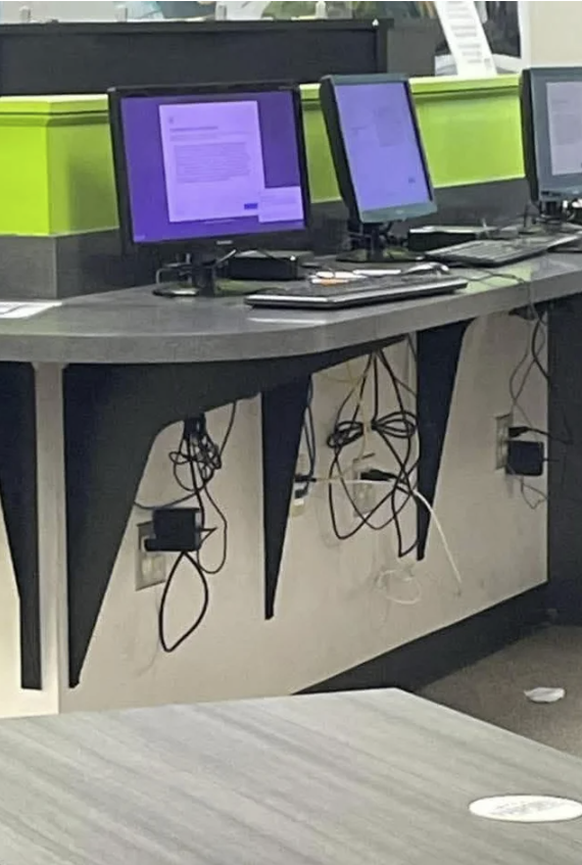 Pareidolie: dinge mit Gesicht