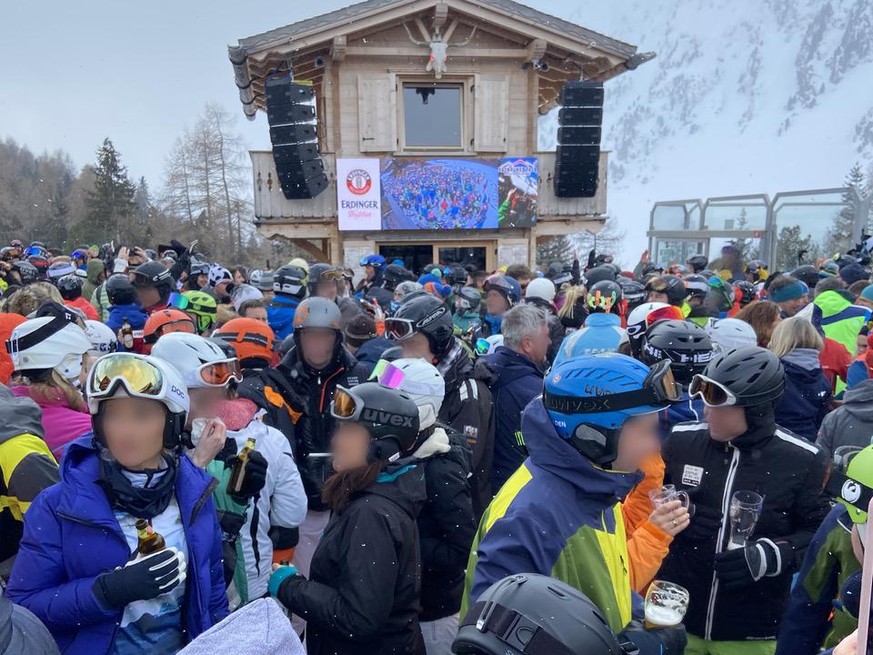 Voici à quoi ressemblait les après-ski à Ischgl, le week-end du 6-8 mars 2020, juste avant la fermeture de la station.