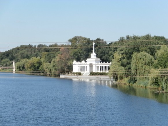 L'Inhoulets est un affluent droit du Dniepr.