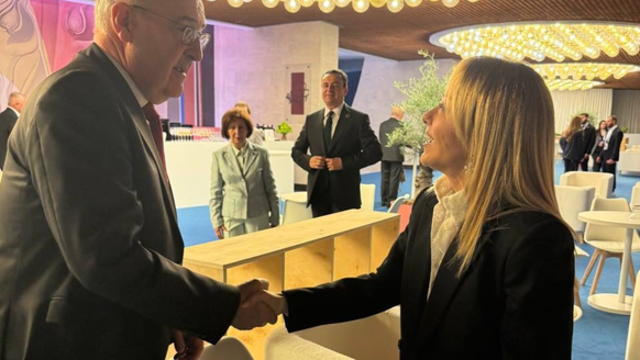 A Erevan, Guy Parmelin évoque Crans-Montana avec Giorgia Meloni