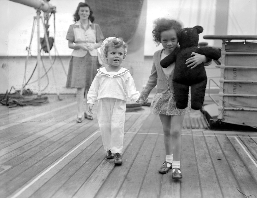 22 June 1948: At 7 a.m. today a ship the Empire Windrush berthed at Tilbury with 417 sons of the Empire on board, After returning to their home land after the war, these Jamaicans found many unemploye ...
