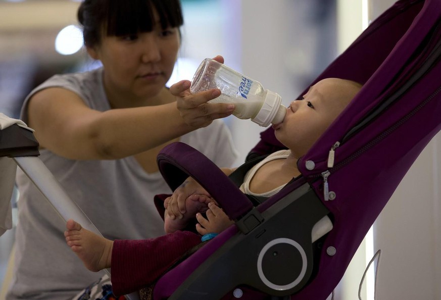 Selon un sondage de l'OMS et de l'UNICEF, la plupart des campagnes de publicité de lait pour bébé violent les règles sur l'alimentation des enfants.