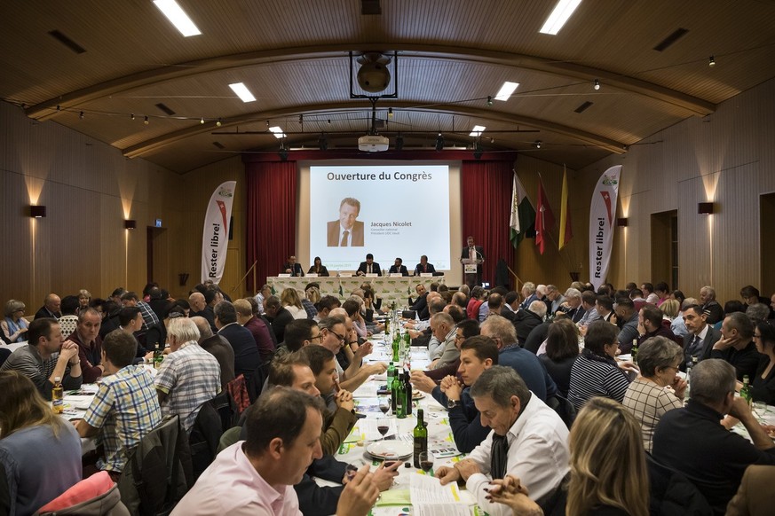 Les membres de l&#039;UDC vaudoise lors du congres extraordinaire de l&#039;UDC Vaud ce jeudi 10 janvier 2019 a Ecublens. (KEYSTONE/Jean-Christophe Bott)