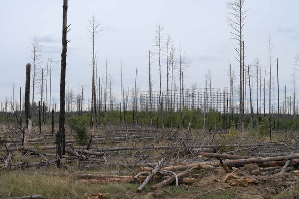 L'arrivée à Duga se fait dans un paysage postapocalyptique.