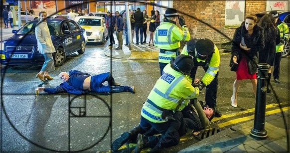 Accidental Renaissance 
Fibonacci curve golden ratio 
https://www.reddit.com/r/AccidentalRenaissance/comments/3z2vr2/divine_drunk/