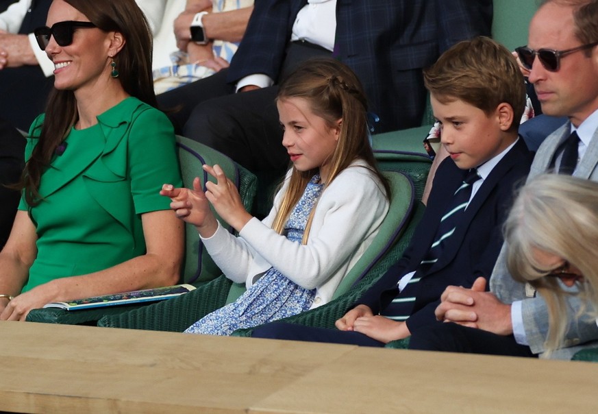 epa10750159 Britain&#039;s Catherine Princess of Wales (L) and Spain&#039;s King Felipe VI (R) have a chat during the Men&#039;s Singles final match Novak Djokovic of Serbia against Carlos Alcaraz of  ...