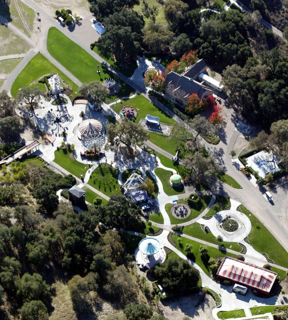 LOS OLIVAS, SANTA YNEZ, CA - MAY 2004: Michael Jackson ranch, he named the property after Neverland, the fantasy island in the story of Peter Pan, a boy who never grows up. Michael's first encoun ...