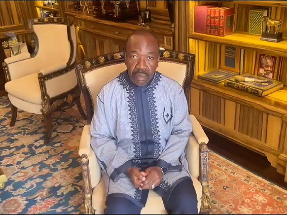Ali Bongo a appelé tous ses «amis dans le monde» à «faire du bruit» après le coup d'Etat.