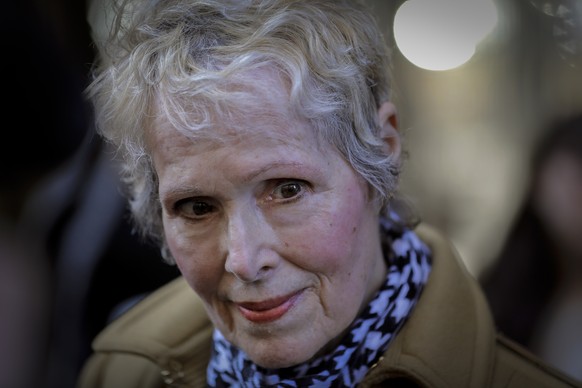 E. Jean Carroll est une ancienne chroniqueuse du magazine Elle.