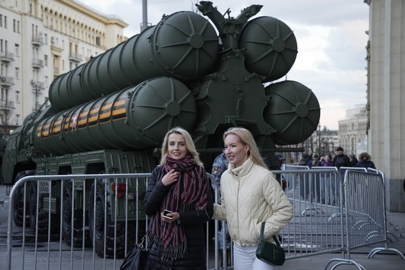 Un S-400 dans les rues de Moscou, avant le défilé du 9 mai 2022.