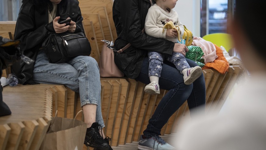 Réfugiés d&#039;Ukraine au Centre d&#039;asile fédéral de Chiasso, le jeudi 17 mars 2022. Entre-temps, plus de 9000 personnes ont fui l&#039;Ukraine vers la Suisse à cause de la guerre. watson