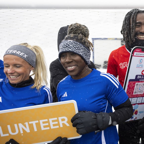 Julia Simic (à gauche) est la nouvelle adjointe du sélectionneur de l'équipe de Suisse dames Rafel Navarro. (Archives)
