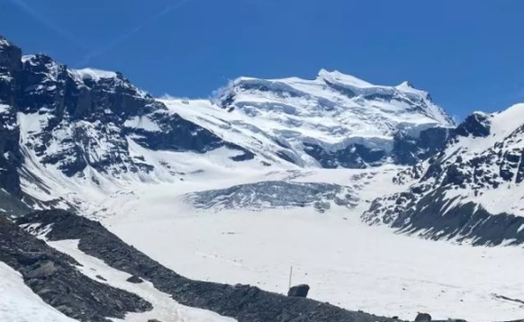 Un hélicoptère s&#039;écrase en Valais, dans la région de Combins