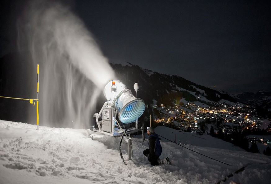 La préparation de la piste de Coupe du monde débute à l'automne.