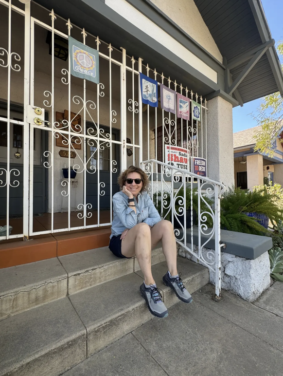 Kristin Wolff est à Tucson, en Arizona, pour deux semaines à mobiliser les électeurs indécis.