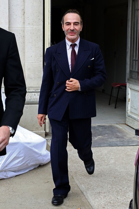 PARIS, FRANCE - SEPTEMBER 27: John Galliano is seen leaving the Maison Margiela show as part of the Paris Fashion Week Womenswear Spring/Summer 2018 on September 27, 2017 in Paris, France. (Photo by P ...