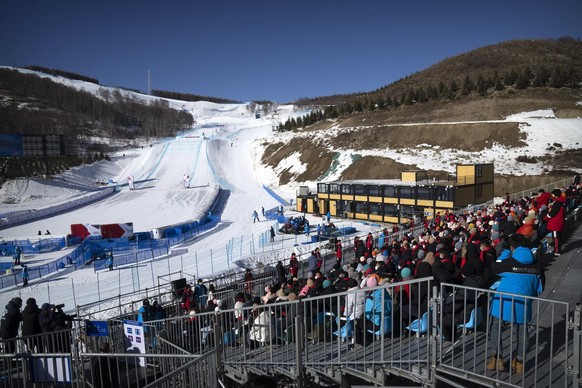 27 novembre 2021 à Zhangjiakou, épreuves tests de skicross.
