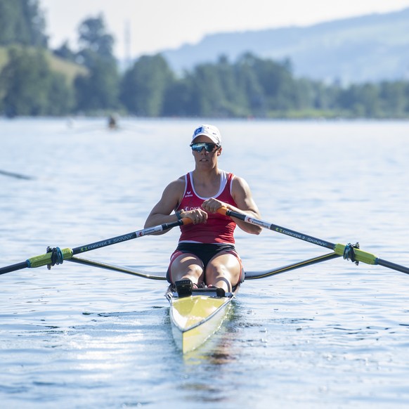 Die Schweizer Rudererin Jeannine Gmelin anlaesslich des Trainings der Schweizer Ruder Nationalmannschaft vor dem Ruder Weltcup Finale 2022 auf dem Rotsee, am Mittwoch, 6. Juli 2012, in Luzern. (KEYSTO ...