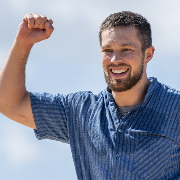 Fabian Staudenmann, Guggisberg, gewinnt das Mittellaendische Schwingfest, am Sonntag, 18. Juli 2021 in Zollikofen. (KEYSTONE /Marcel Bieri)