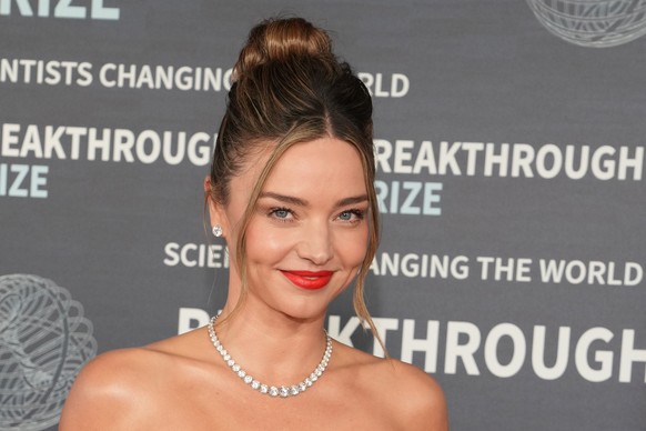 epa10574889 Australian model Miranda Kerr attends the 9th Breakthrough Prize Ceremony in Los Angeles, California, USA, 15 April 2023. The gala honors acclaimed science and mathematics luminaries. EPA/ ...