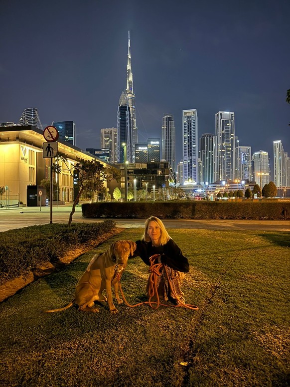 Un chien à Dubaï, c'est compliqué. Beaucoup d'endroits, dont les plages principales, leur sont interdits.