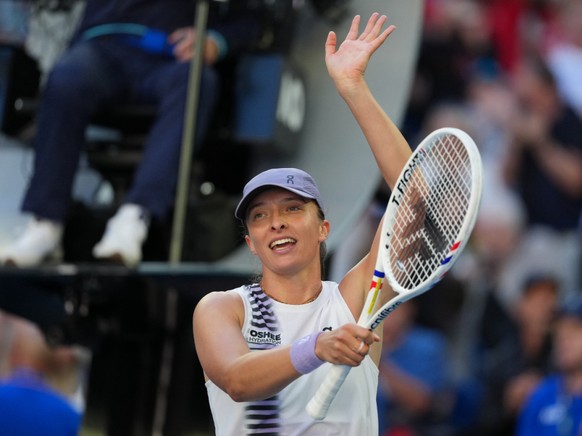 Iga Swiatek a joué en patronne pour rallier le 3e tour du premier Grand Chelem de l'année.