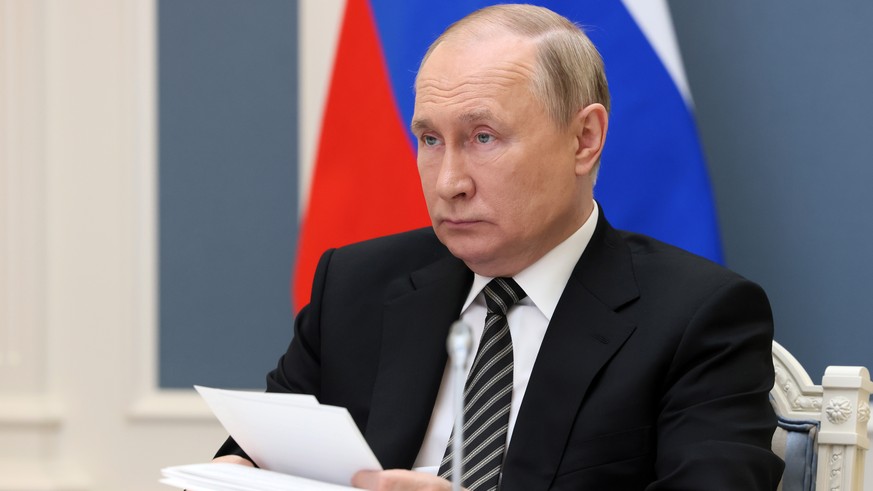 epa09979700 Russian President Vladimir Putin attends a meeting of the Supreme Eurasian Economic Council, the highest body of the Eurasian Economic Union (EAEU or EEU), via a videoconference at the Kre ...