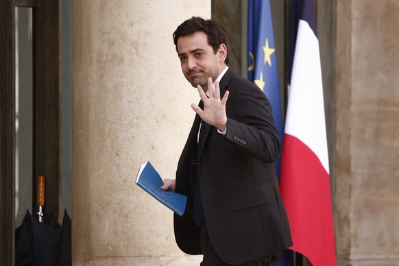 epa10545335 Renaissance party president Stephane Sejourne arrives at the Elysee Palace as French President Macron meets with his Government and some Presidential Majority leaders in Paris, France, 27  ...