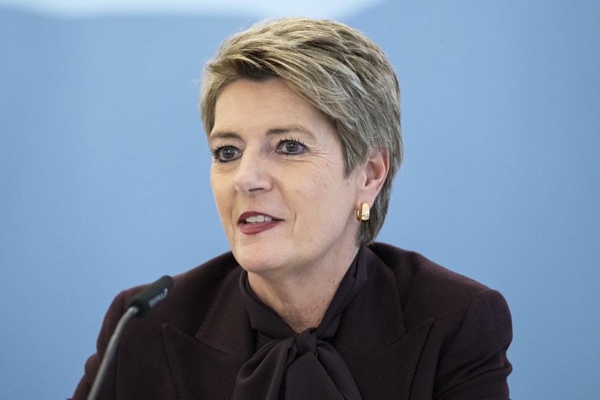 epa11039921 Swiss Federal Councillor Karin Keller-Sutter speaks during a press conference after signing of the agreement of mutual recognition in financial services for over two years between Switzerl ...