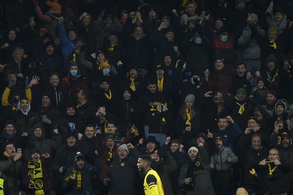 Young Boys&#039; Jordan Siebatcheu, celebrates after scoring a goal (1-0), during the UEFA Champions League group F soccer match between BSC Young Boys Bern of Switzerland and Atalanta Bergamo of Ital ...